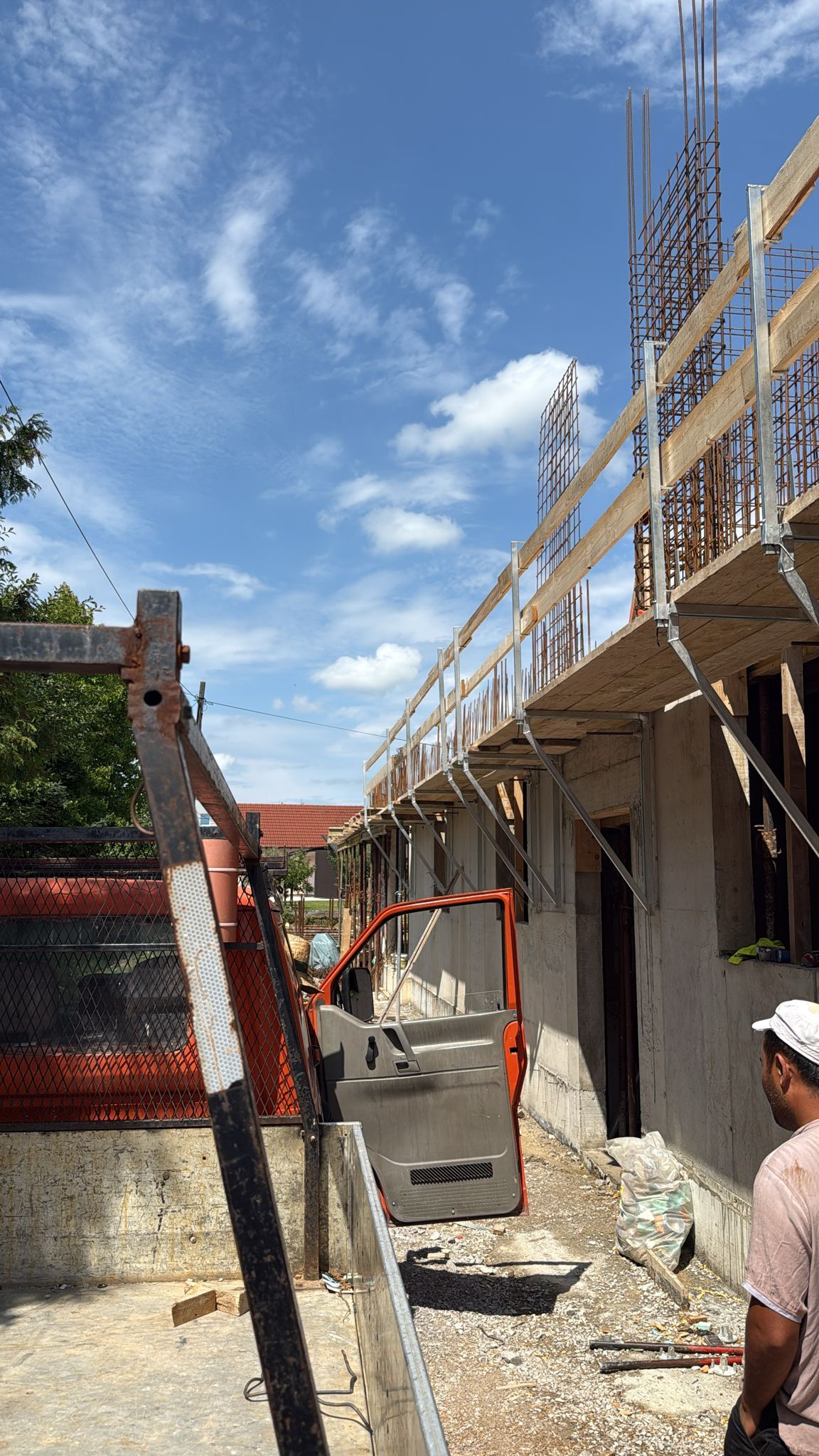 Temelji prizemlja i deka završeni